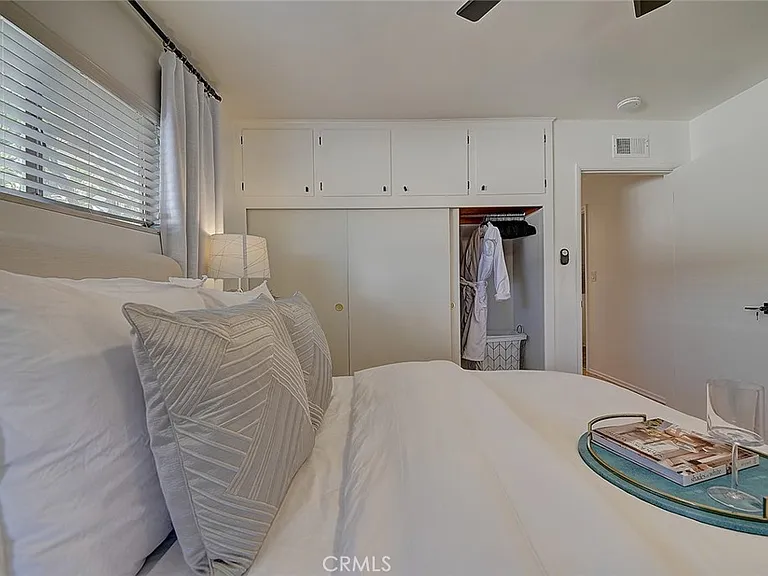 444 N Shattuck Pl — Photo 62