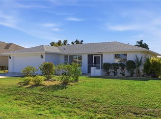 808 SE 32nd Ter, Cape Coral, FL 33904