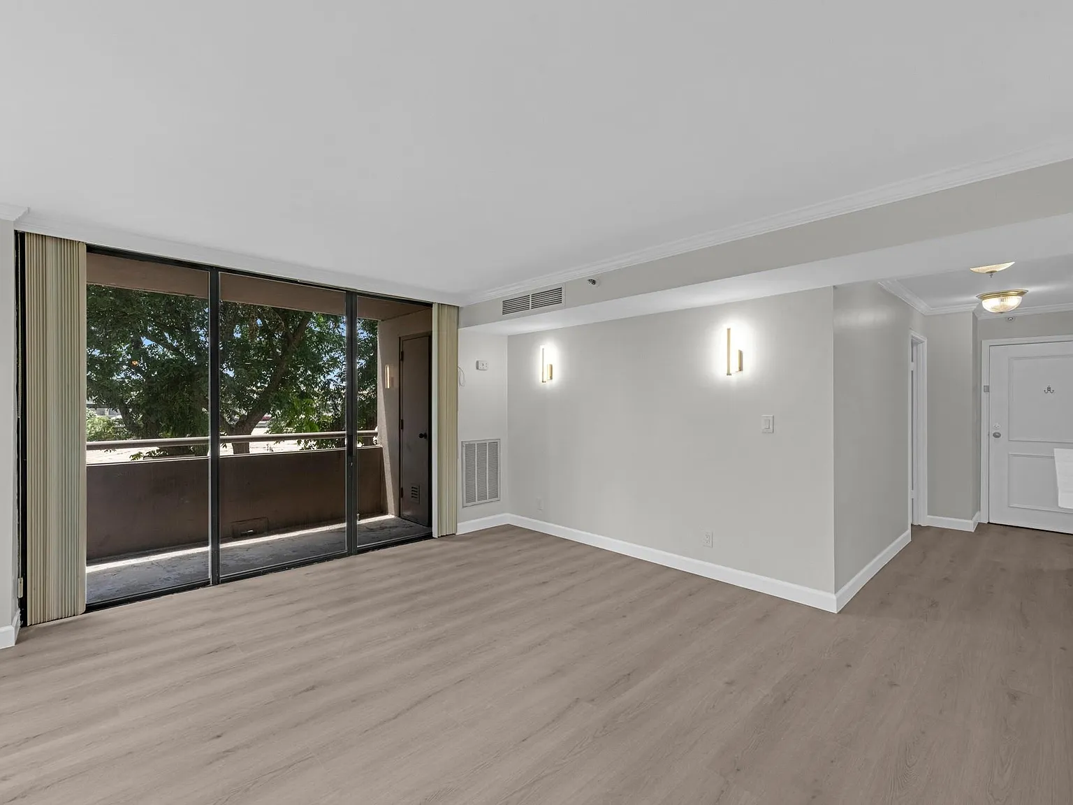 3525 Sage Condominiums — Photo 3