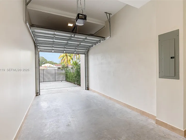 3070 NW 14th St #B — Photo 3