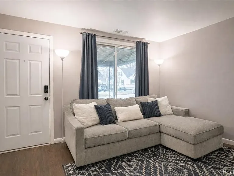 1553 Silman St — Photo 13