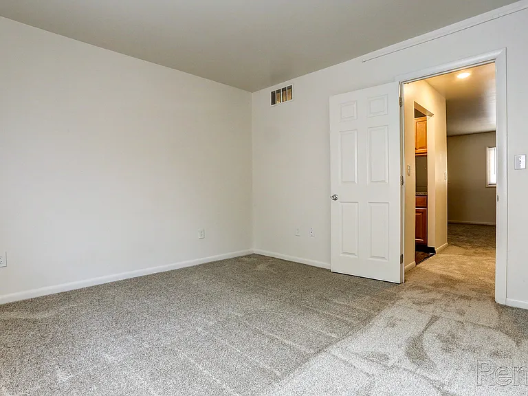 Rosedale Apartments — Photo 42