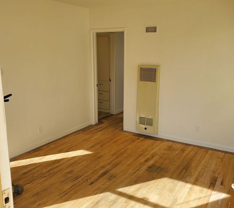 1st image of 12609 11 1/2 Mitchell Ave
