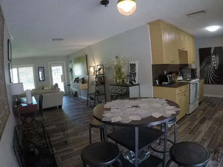 1007 SW 18th St — Photo 5