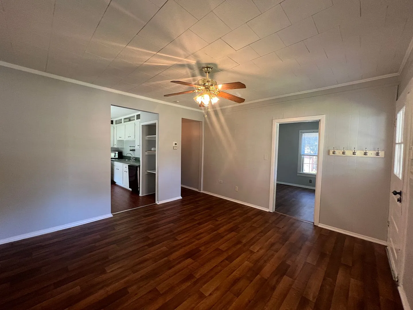 Available to show! — Photo 2