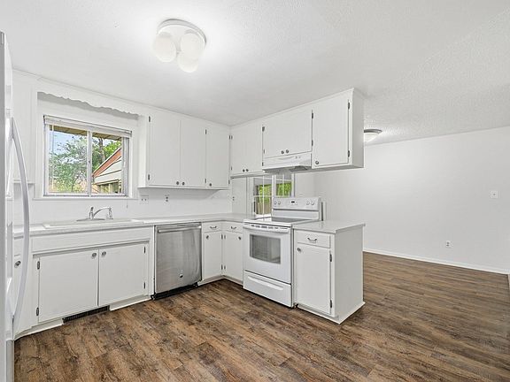 3rd image of 2428 Atwood St