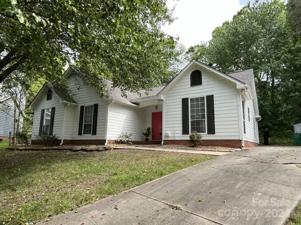 2735 Bishopton Pl, Charlotte, NC 28216