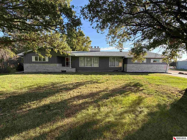 102 Highway Ave, Mahaska, KS 66955
