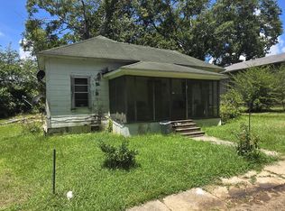 214 S Lowe St, Hazlehurst, MS 39083