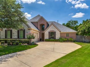 741 Trails End Cir, Hurst, TX 76054