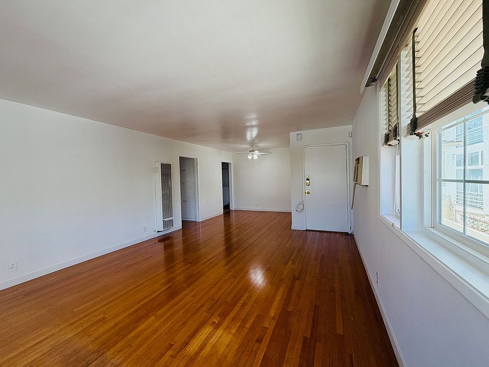 1st image of 10422-10428 Eastborne Ave #10424