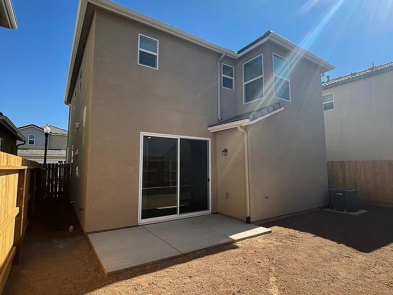 1109 Elevations Way W — Photo 37