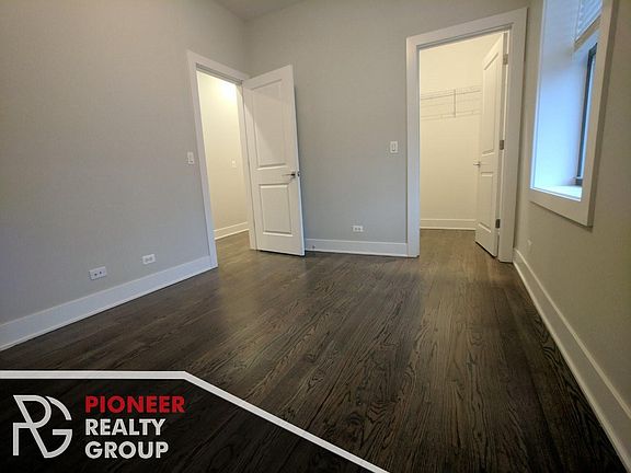 5th image of 2618 N Rockwell St #2622-3DT