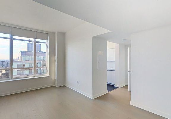 3rd image of 45 Hoyt St APT 20H