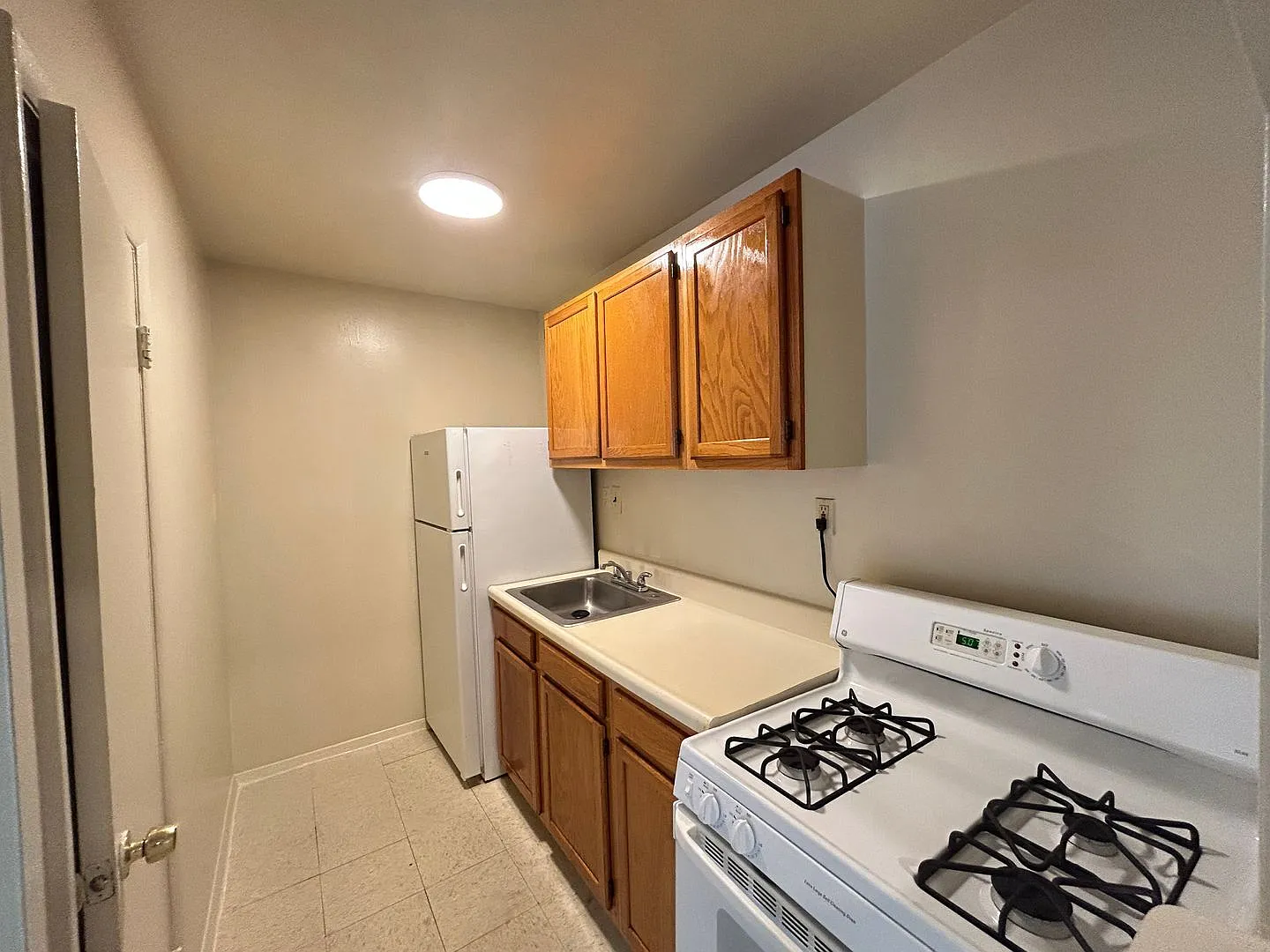Woodhaven Apartments — Photo 4