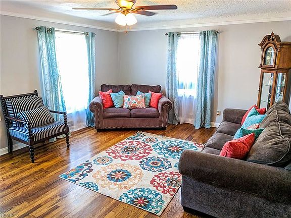 3rd image of 11819 Milan Ave