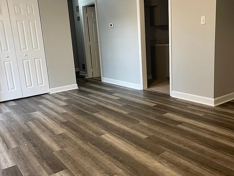 21906 Clyde Ave — Photo 10
