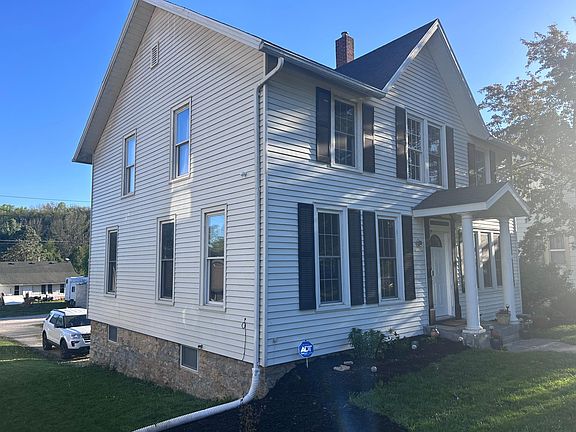 2nd image of 308 Fillmore St W