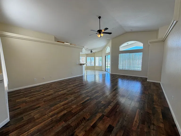 2581 Highland Trl — Photo 7