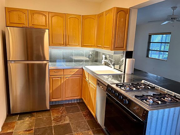 2nd image of 901 SE 2nd Ct APT 1