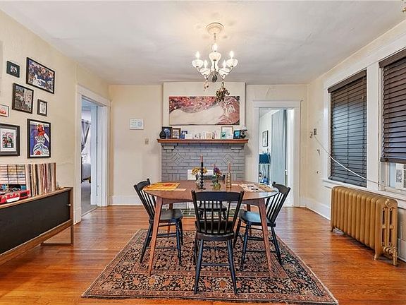 5th image of 552 Celeron St #1