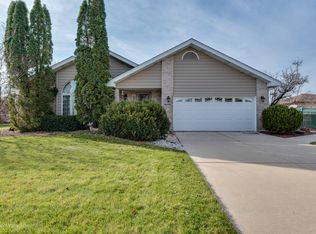 19340 Stonehenge Dr, Mokena, IL 60448