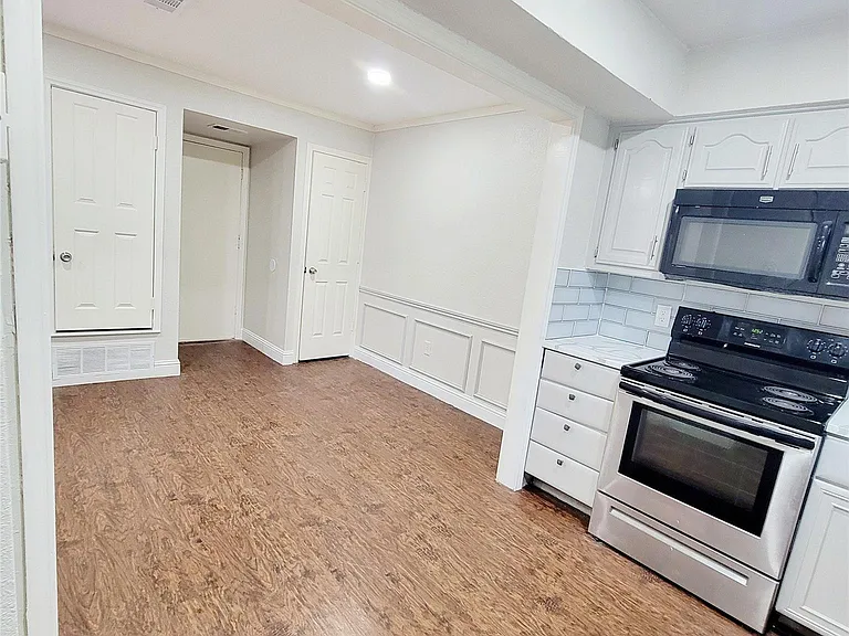 230 McCarley Pl — Photo 5