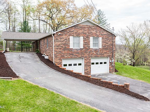 3rd image of 112 Fisher Dr