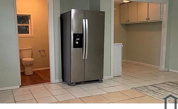 5th image of 5619 E Chelsea St #B