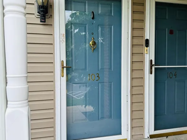 103 Kelly Ct, Wyomissing, PA 19610