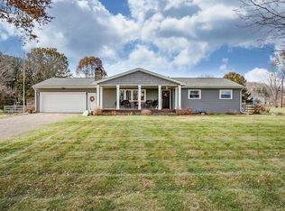 2049 Riggs Rd, Newark, OH 43055