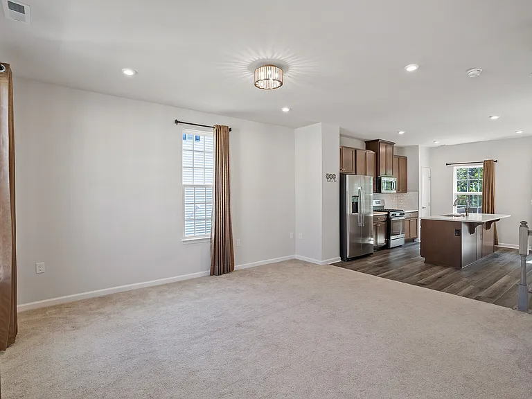 915 Romeria Dr — Photo 30
