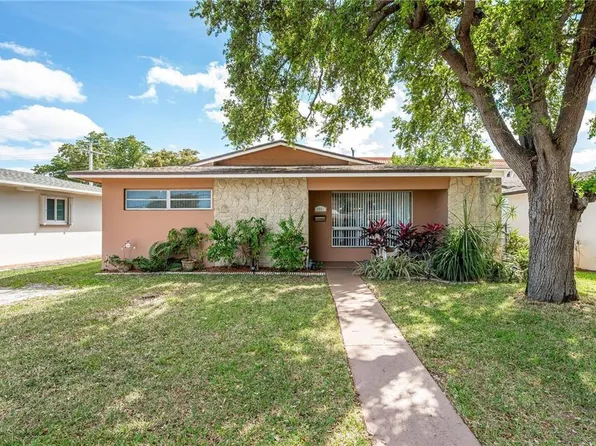 4006 N Circle Drive, Hollywood, FL 33021