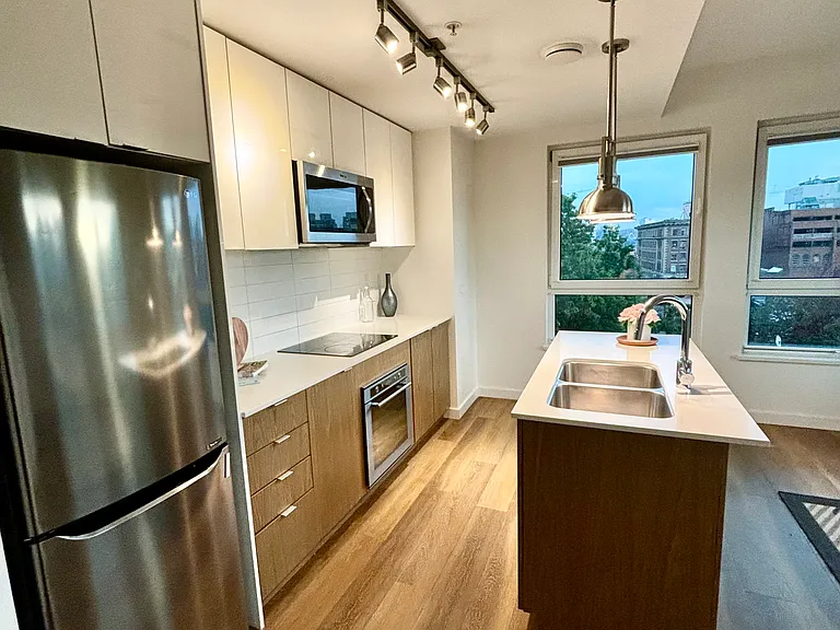 303 E Pender St — Photo 81