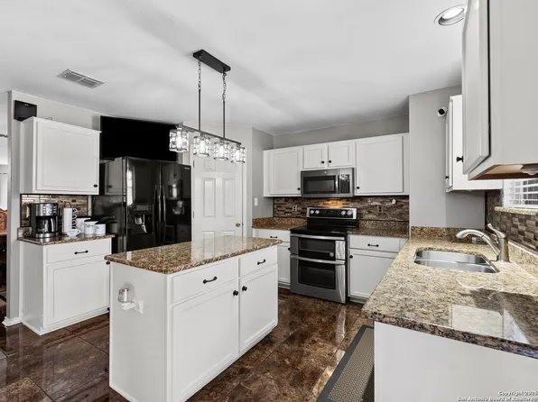 7815 Ironside Port, San Antonio, TX 78227