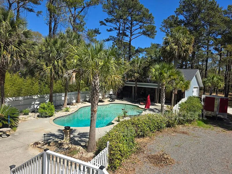 4 bed, 3.5 bath, 3168 sqft, $7,000 — Photo 3
