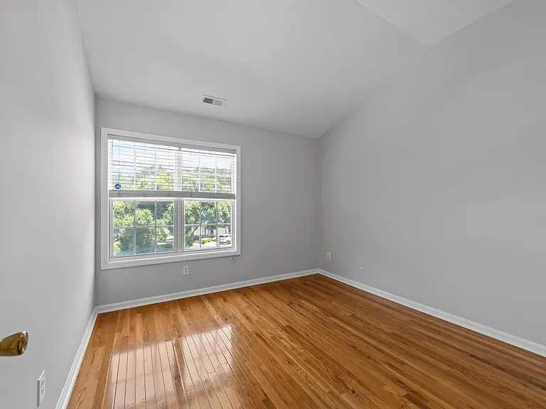 6809 Middleboro Dr — Photo 19