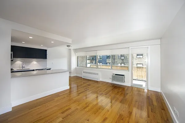 Rented by Silverstreet RE LLC | media 20