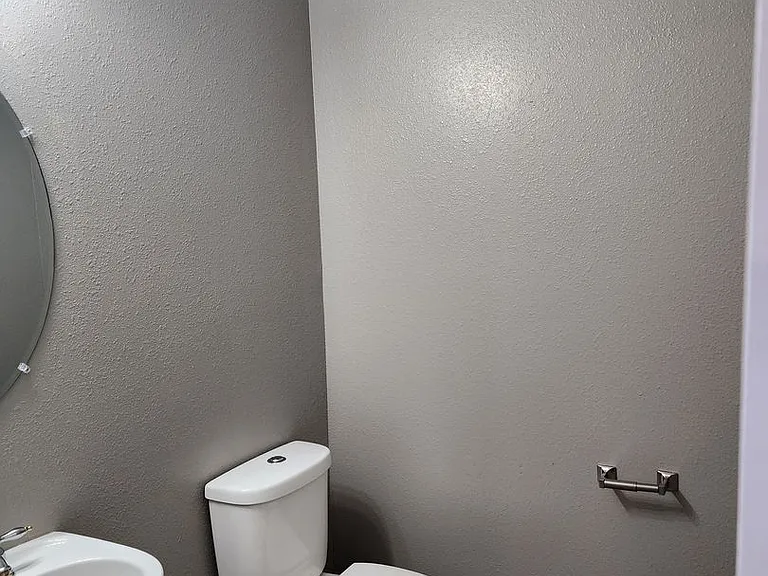 4221 Fletcher Dr — Photo 9