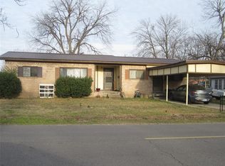 105 NE 3rd St, Stigler, OK 74462