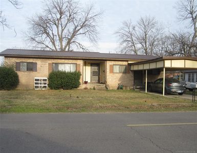 105 NE 3rd St, Stigler, OK, 74462