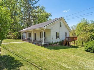 1121 N Canton Rd, Canton, NC 28716