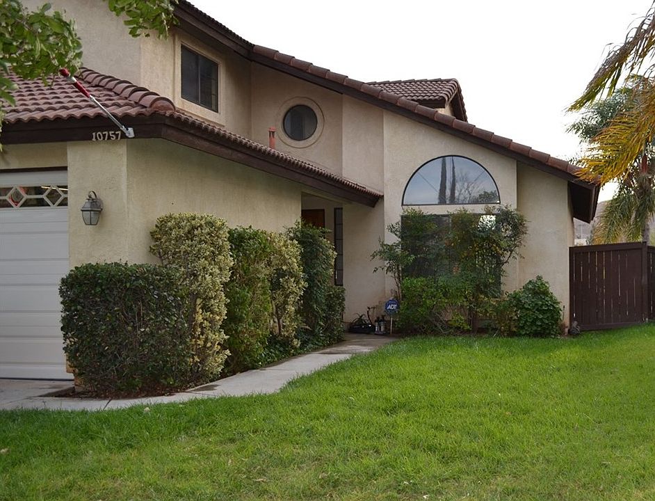 1st image of 10757 Breezy Meadow Dr