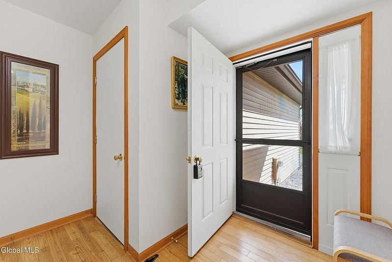 4th image of 38 Dorlon Drive