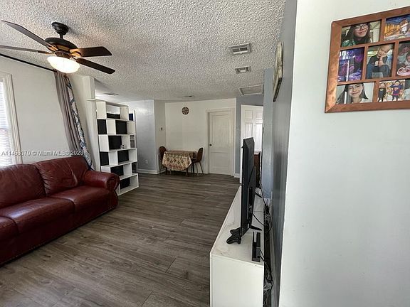 4th image of 5314 Lake Ave