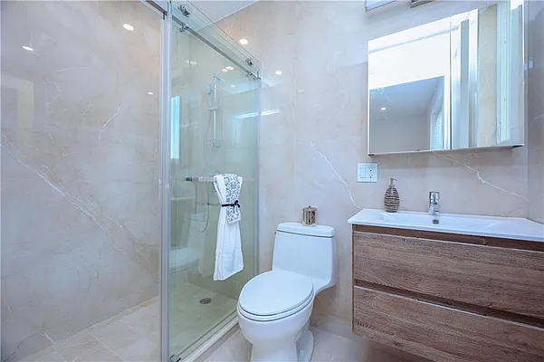 Sold by Remax Edge | media 11