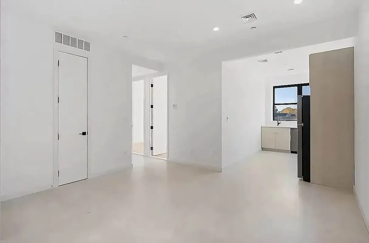 722 Hinsdale Street — Photo 4