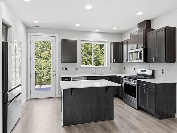 4th image of 19324 35th Dr SE Unit E