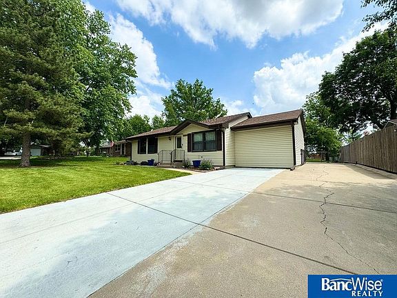 5th image of 14321 Bradford Ct