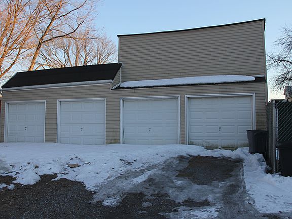 4th image of 71 Dubois Ave